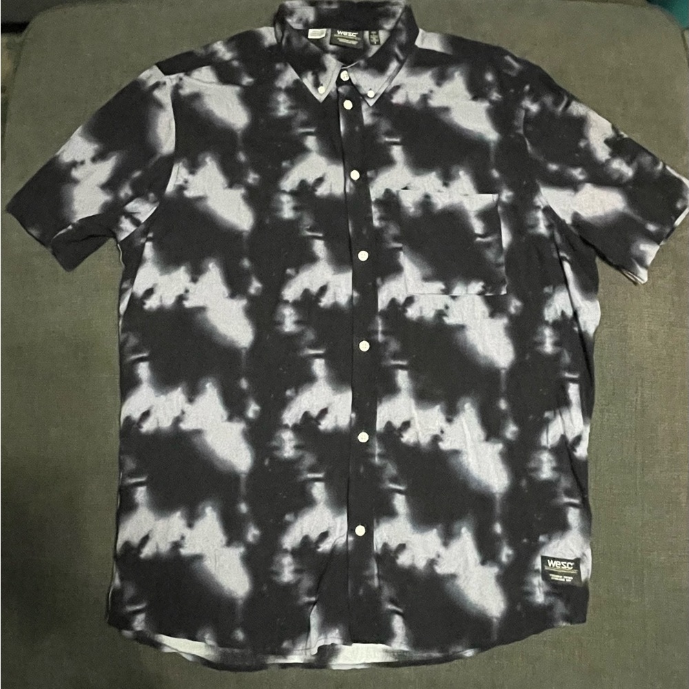 Wesc Men's L women’s XL Black and White Casual Shirt